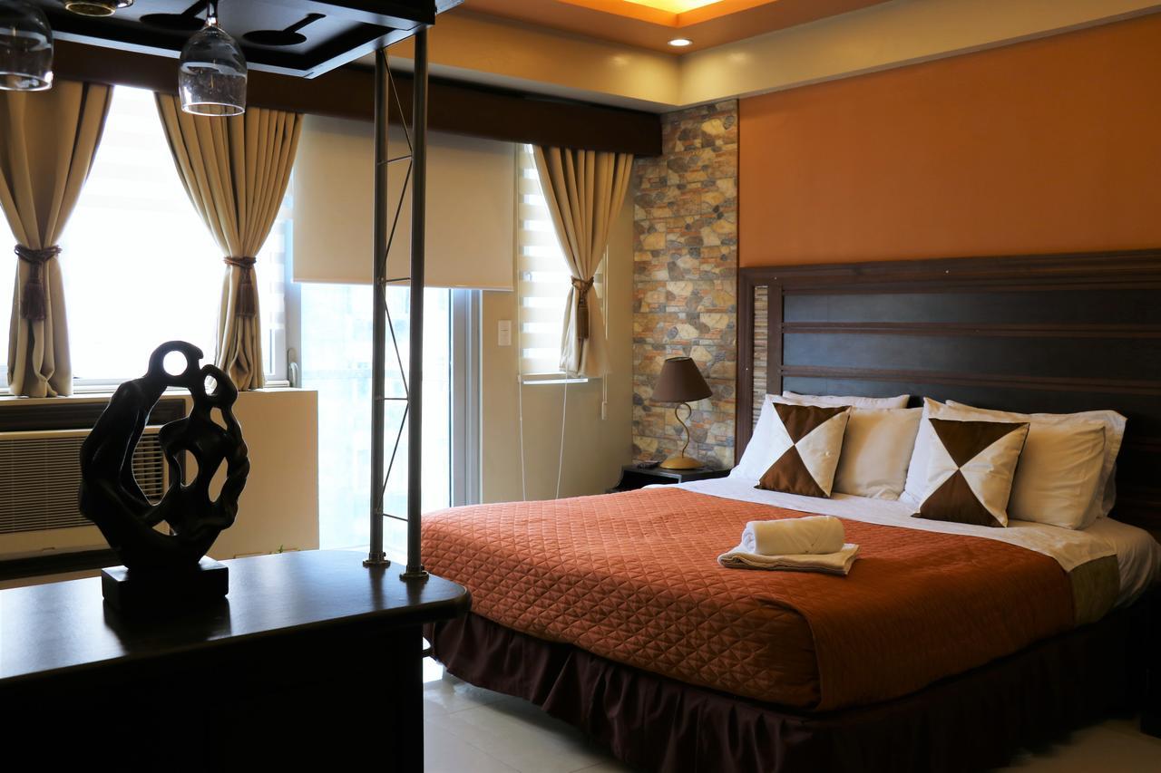 One Palm Tree Villas Manila Exterior photo