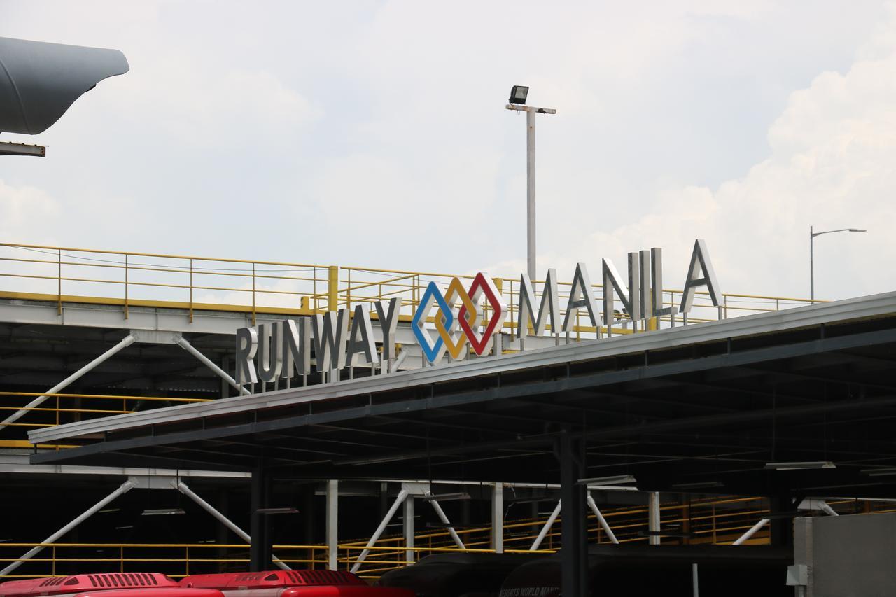 One Palm Tree Villas Manila Exterior photo